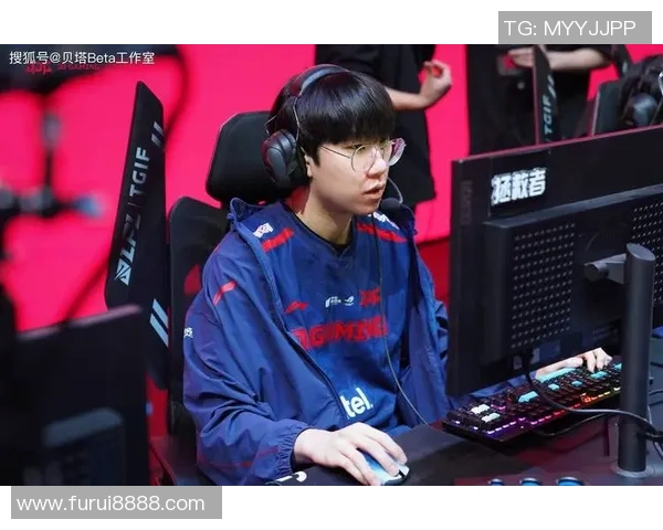 电竞比分热议平精英JDG团队配合引发争议与讨论